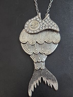 Elegant Silver Fish Pendant Necklace